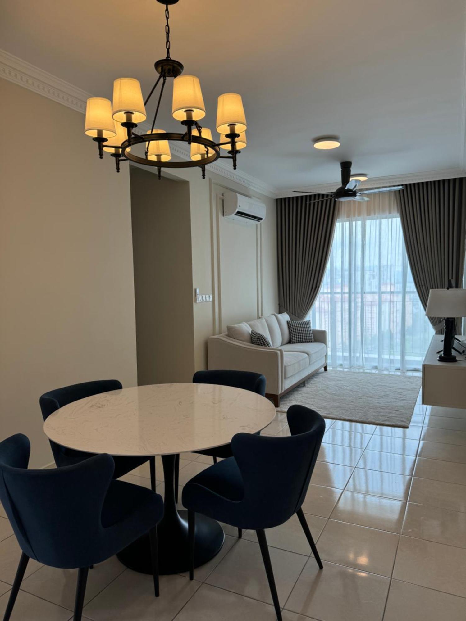 Apartment Naaa Homee *